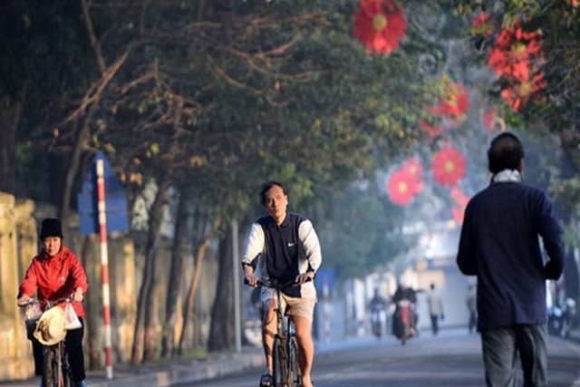 Miền Bắc nắng mạnh về trưa chiều, Nam Bộ nắng nóng